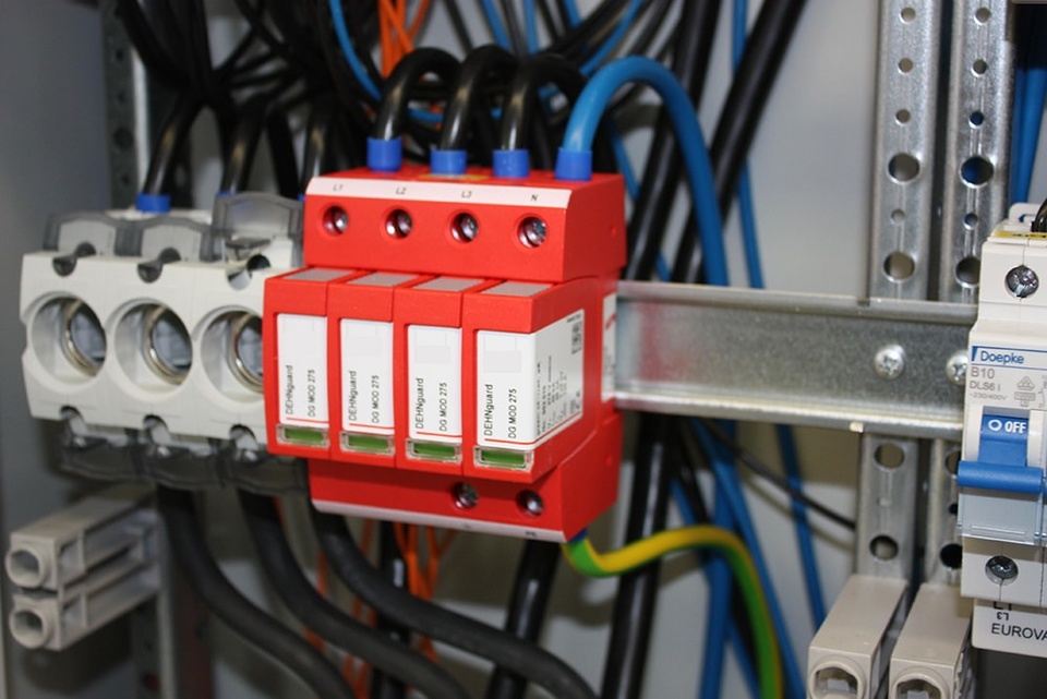 U berspannungsschutz bei AFG-Elektrotechnik GmbH in Hamburg